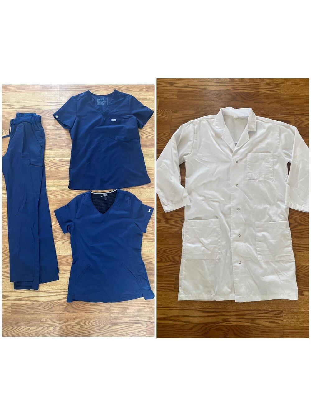 Women’s XS medical scrubs navy bundle